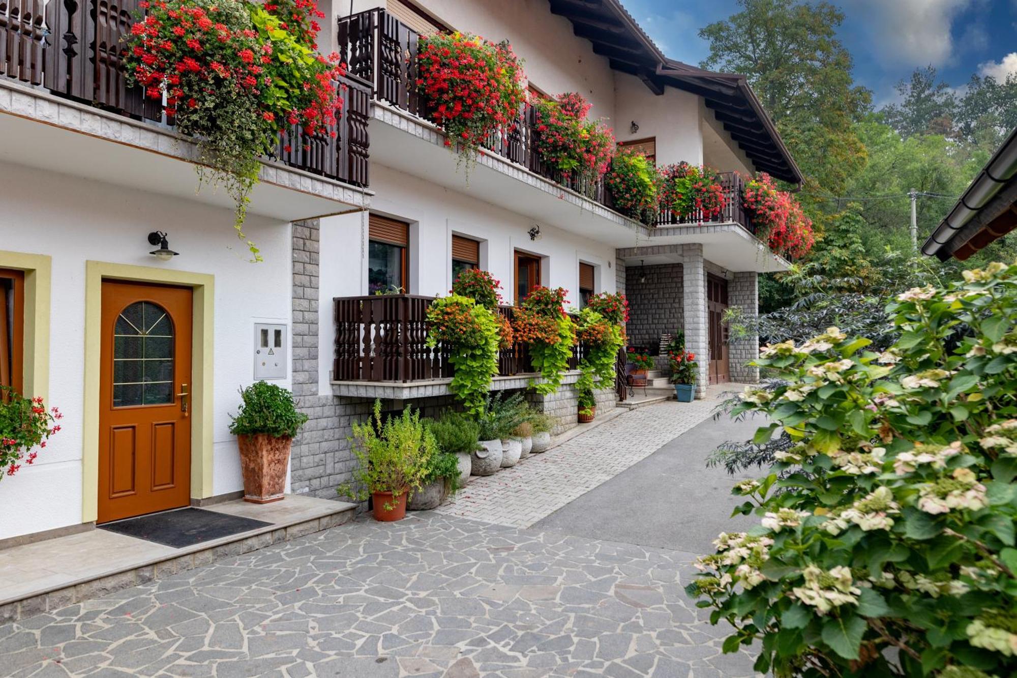 Tourist Farm Pri Andrejevih Villa Narin Exterior photo